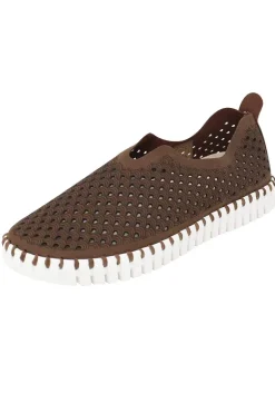 Tulip Flat By Ilse Jacobsen In Brown