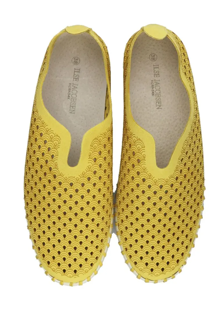 Tulip Flat By Ilse Jacobsen In Yellow