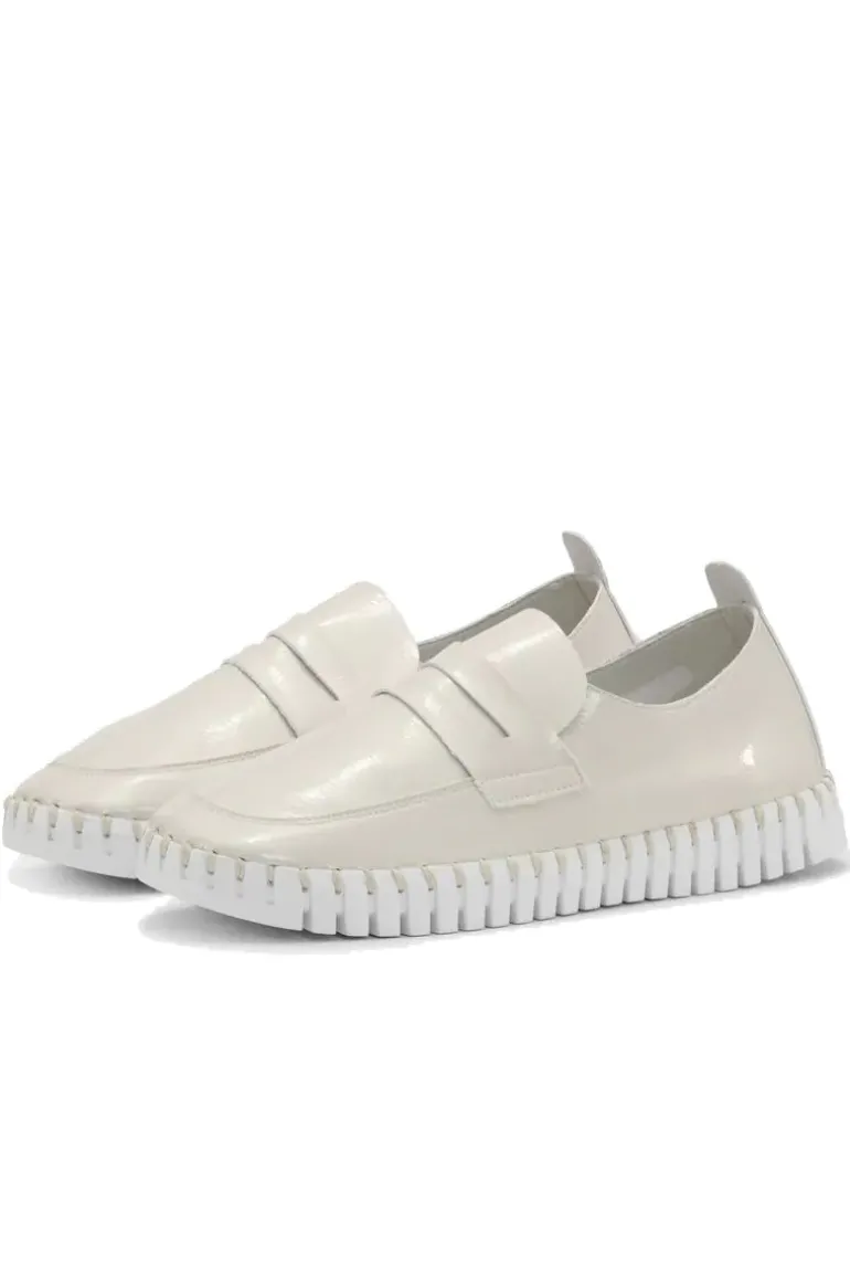 Tulip Loafer By Ilse Jacobsen In Cream
