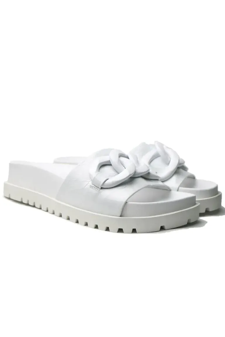 Ubecca Sandal By Django & Juliette In Patent White