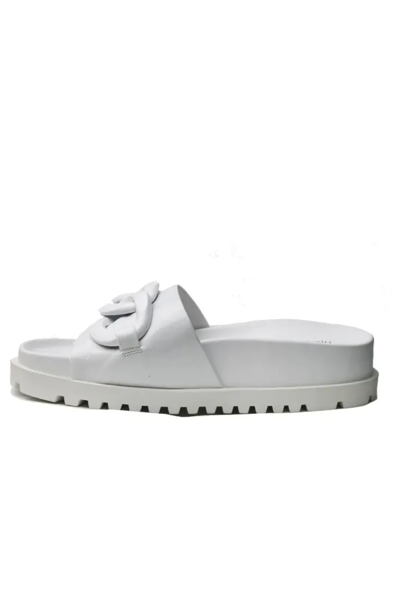 Ubecca Sandal By Django & Juliette In Patent White