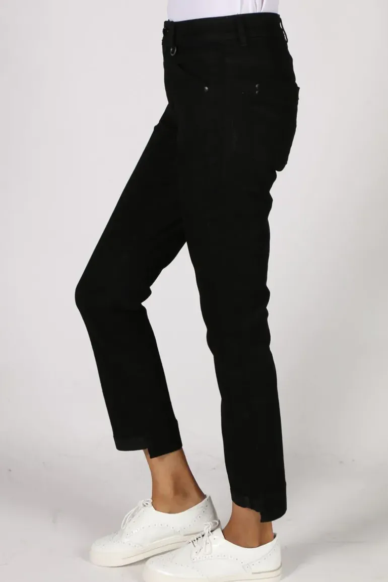 Verge Master Jean In Black