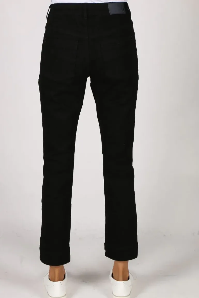 Verge Master Jean In Black