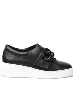 Yaser Sneaker By Django & Juliette In Black